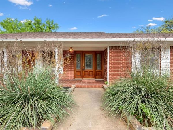 804 NW 11th Street, Mineral Wells, TX 76067