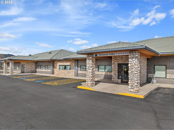 2519 Cove AVE, La Grande, OR 97850