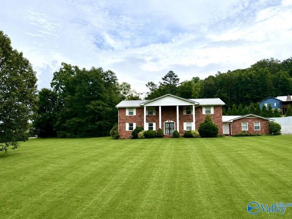 20 Mountain Drive, Jacksonville, AL 36265