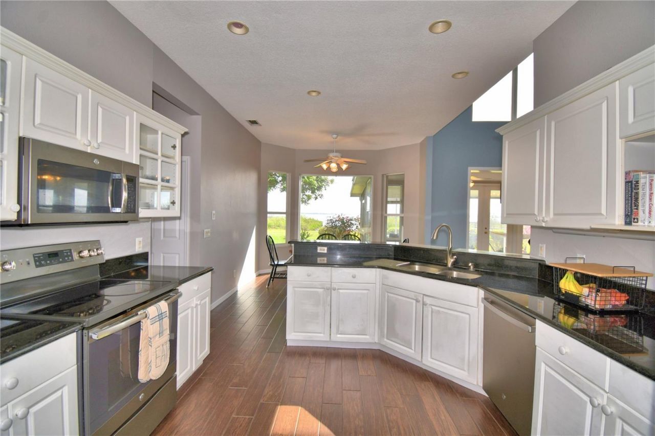 329 Hamilton Shores Drive Ne, Winter Haven, FL 33881 Photo