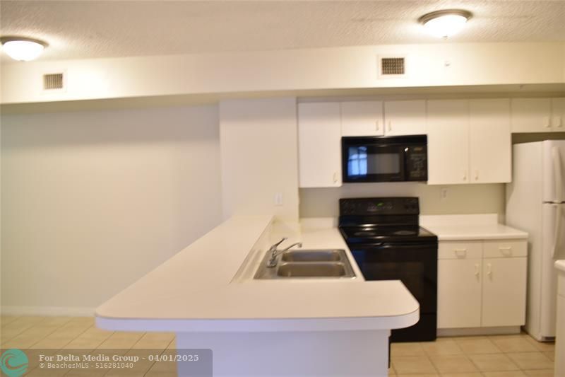 2600 S University Drive, Unit 111, Davie, FL 33328 Photo