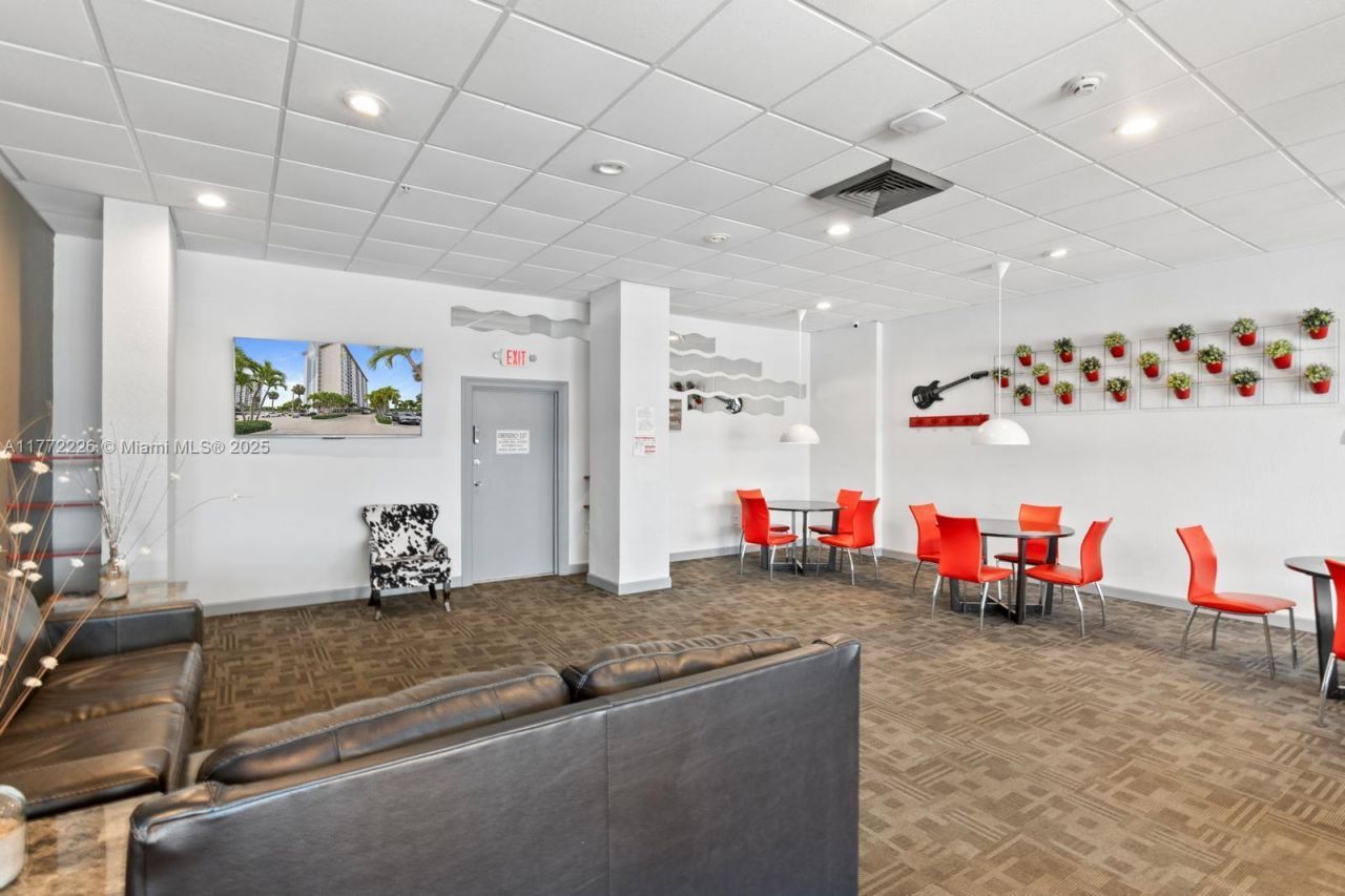 400 Kings Point Dr, Unit 1607, Sunny Isles Beach, FL 33160 Photo