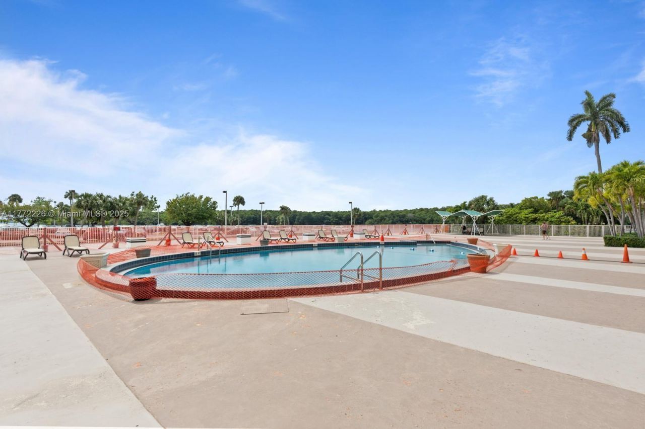 400 Kings Point Dr, Unit 1607, Sunny Isles Beach, FL 33160 Photo