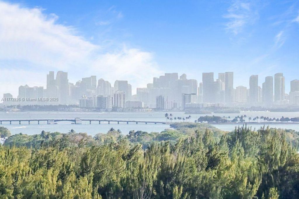 400 Kings Point Dr, Unit 1607, Sunny Isles Beach, FL 33160 Photo