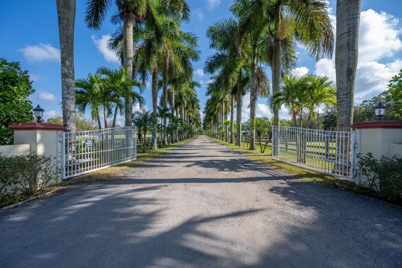 1666 C Road, Loxahatchee Groves, FL 33470 Photo