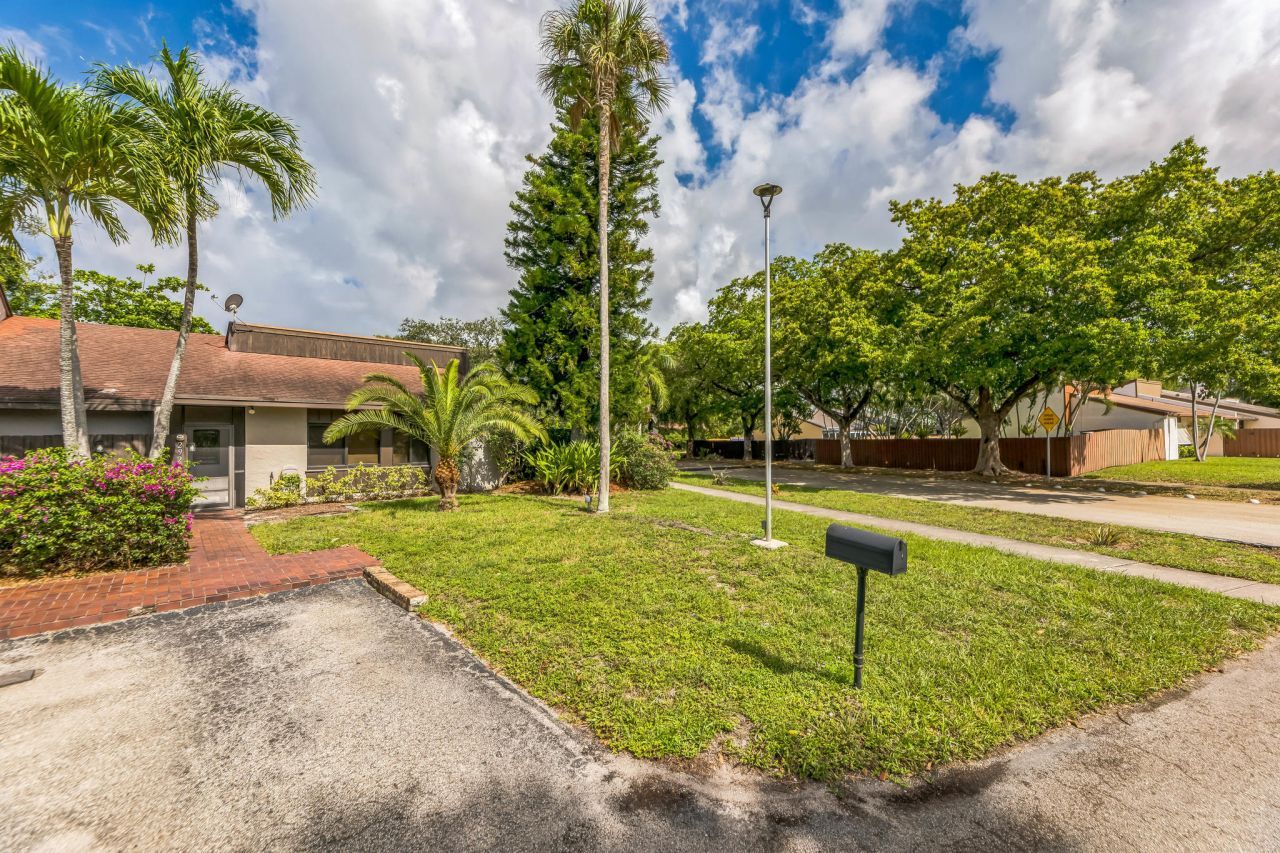 2924 NW 69th Court, Fort Lauderdale, FL 33309 Photo