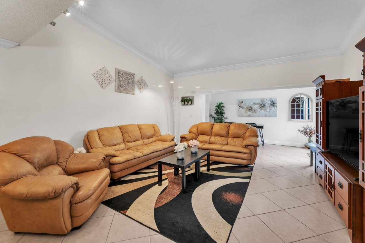 2924 NW 69th Court, Fort Lauderdale, FL 33309 Photo