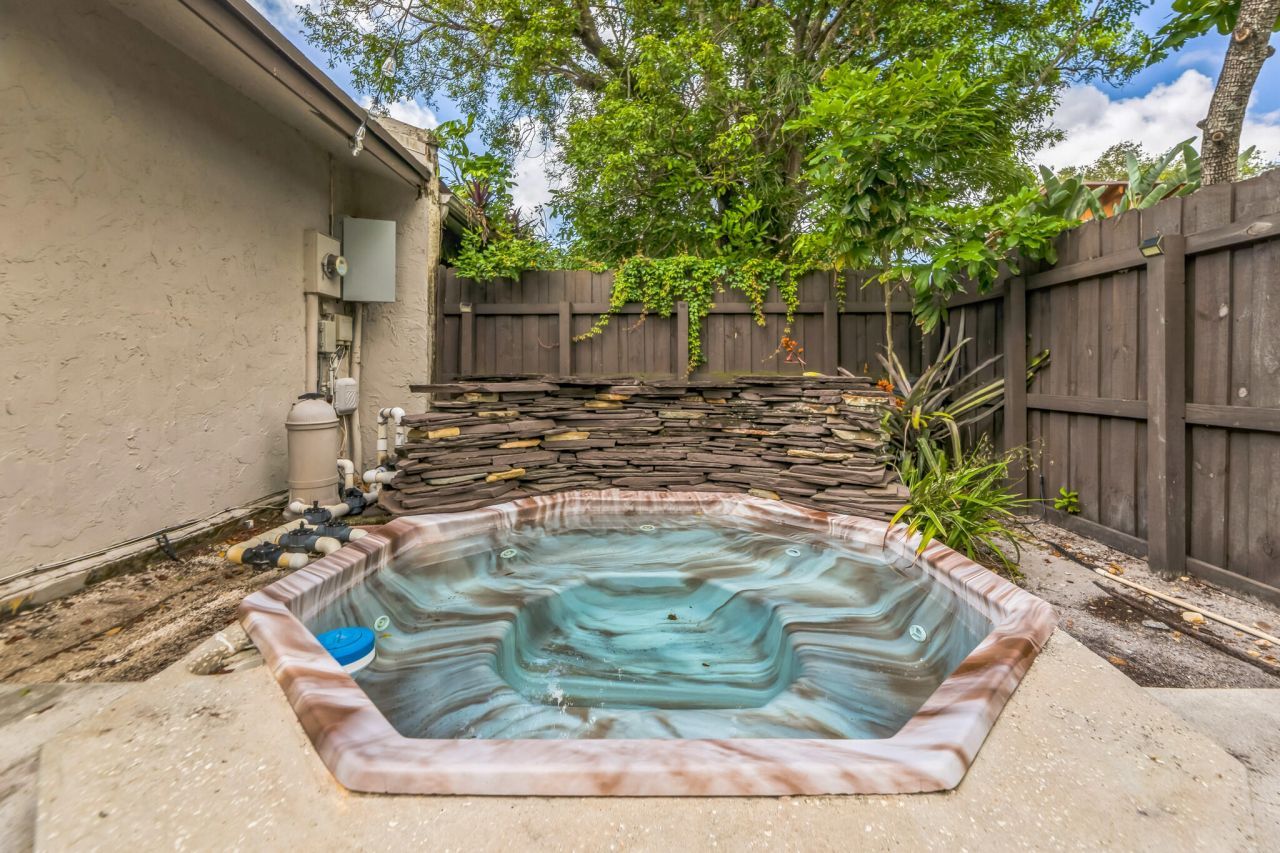 2924 NW 69th Court, Fort Lauderdale, FL 33309 Photo