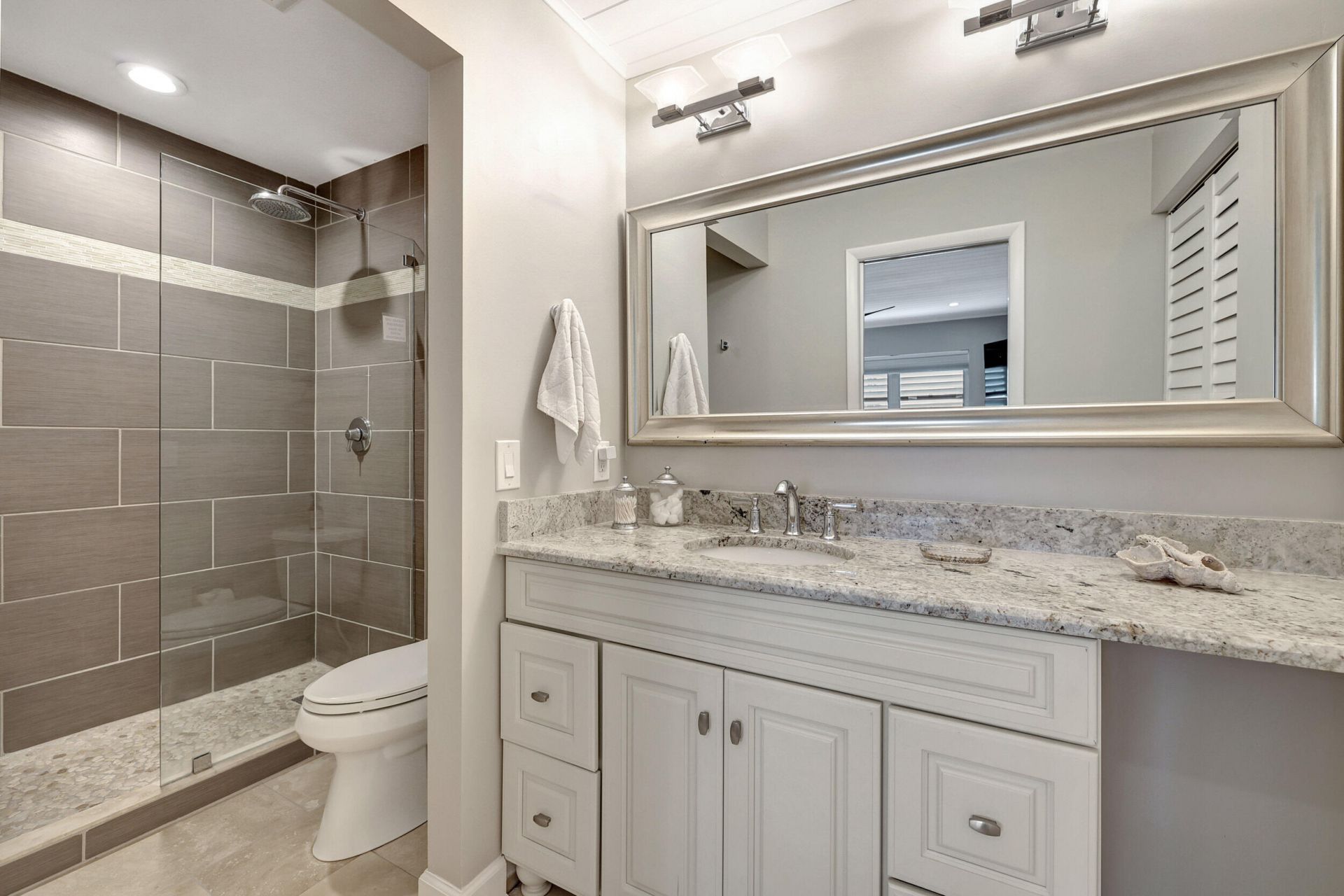 1550 NE Ocean Boulevard, Unit 302, Stuart, FL 34996 Photo