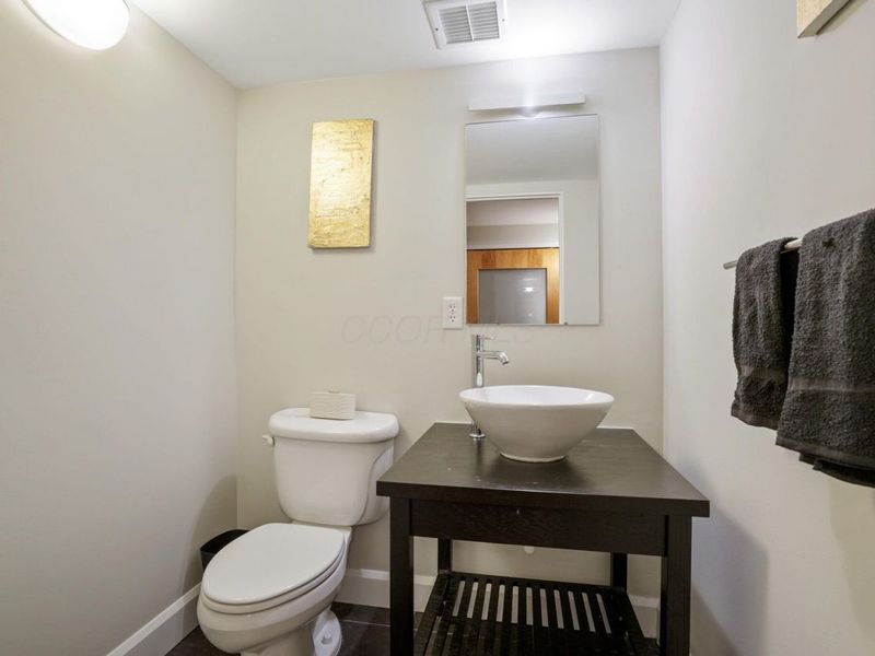 106 N High Street, Unit 105, Columbus, OH 43215 Photo 25