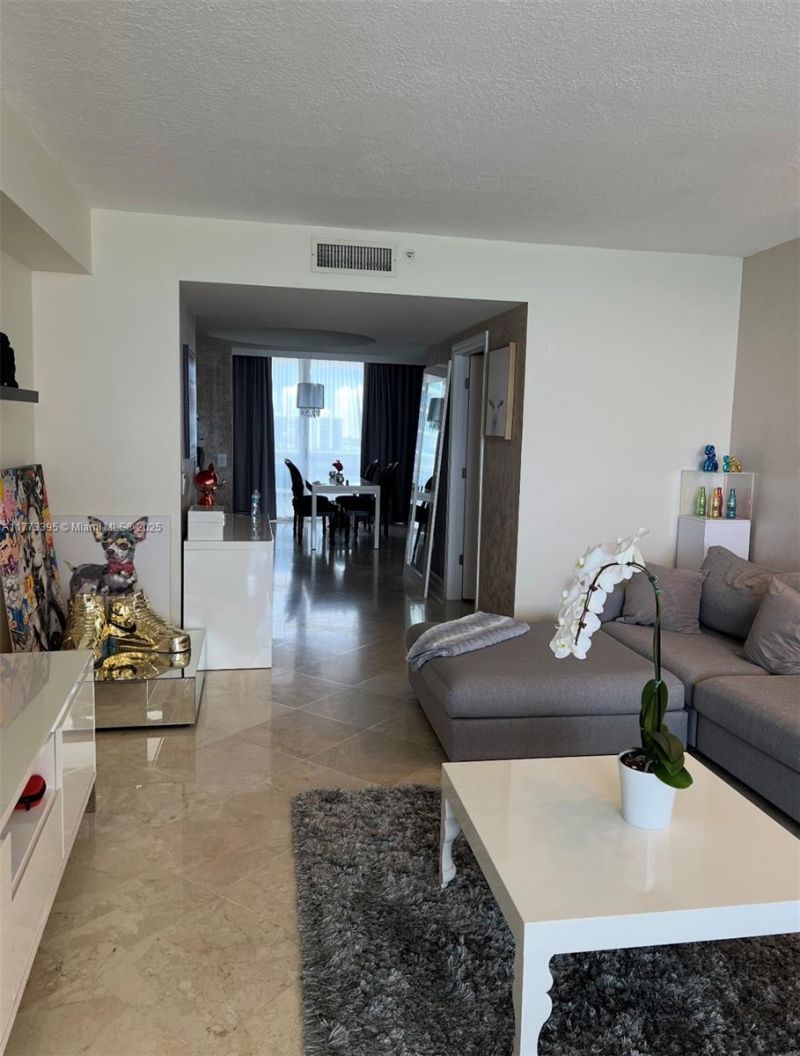 17555 Collins Ave, Unit 1004, Sunny Isles Beach, FL 33160 Photo