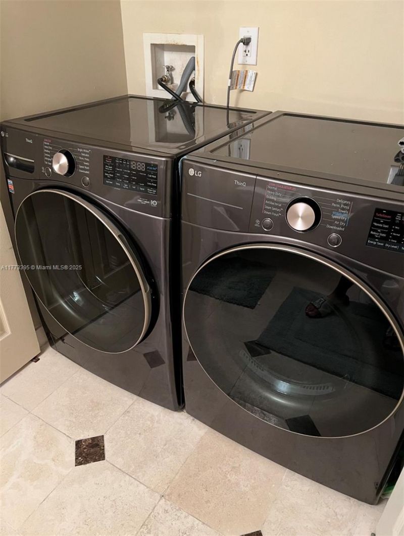 17555 Collins Ave, Unit 1004, Sunny Isles Beach, FL 33160 Photo