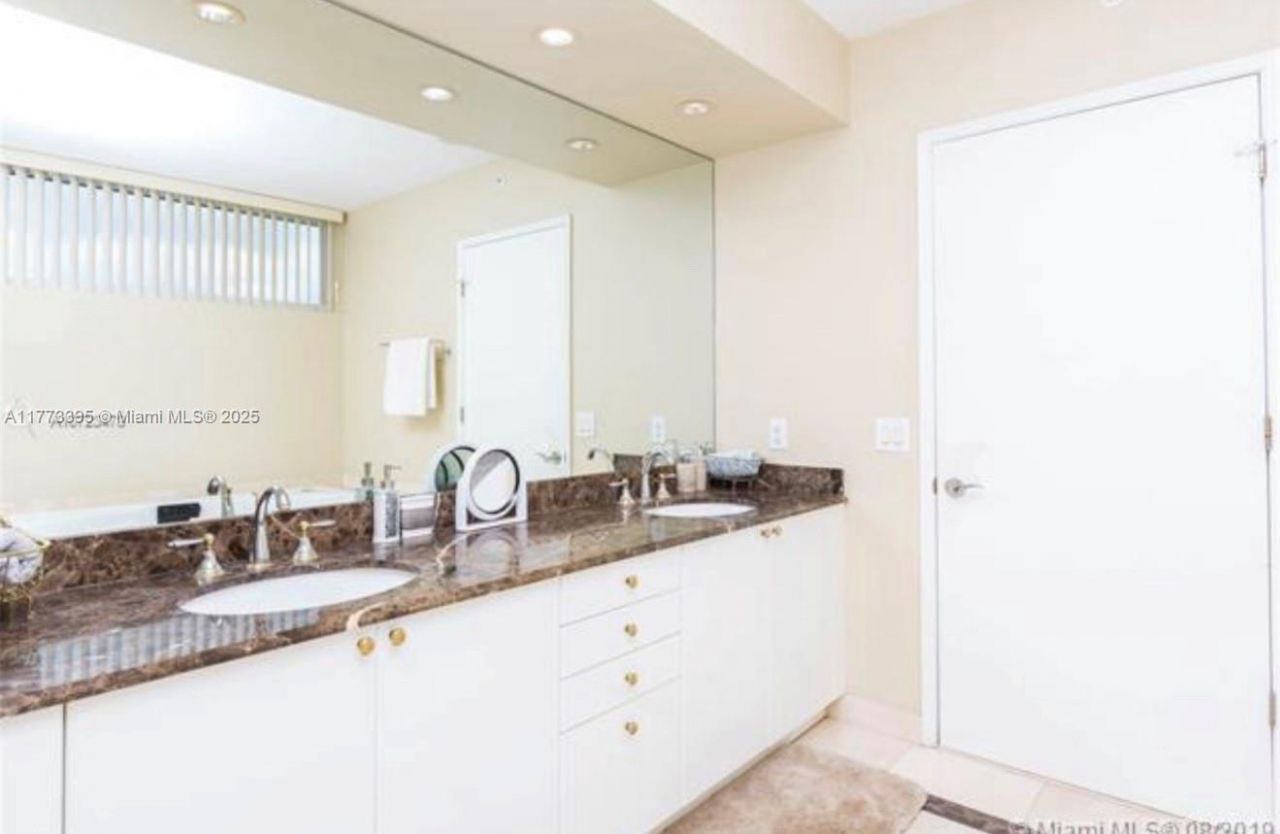 17555 Collins Ave, Unit 1004, Sunny Isles Beach, FL 33160 Photo