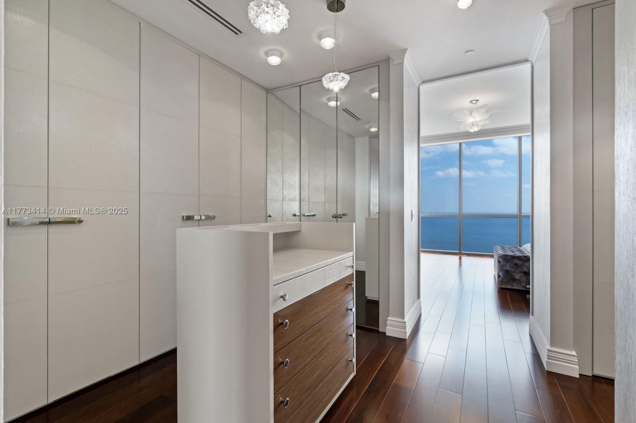 17749 Collins Ave, Unit 3501, Sunny Isles Beach, FL 33160 Photo