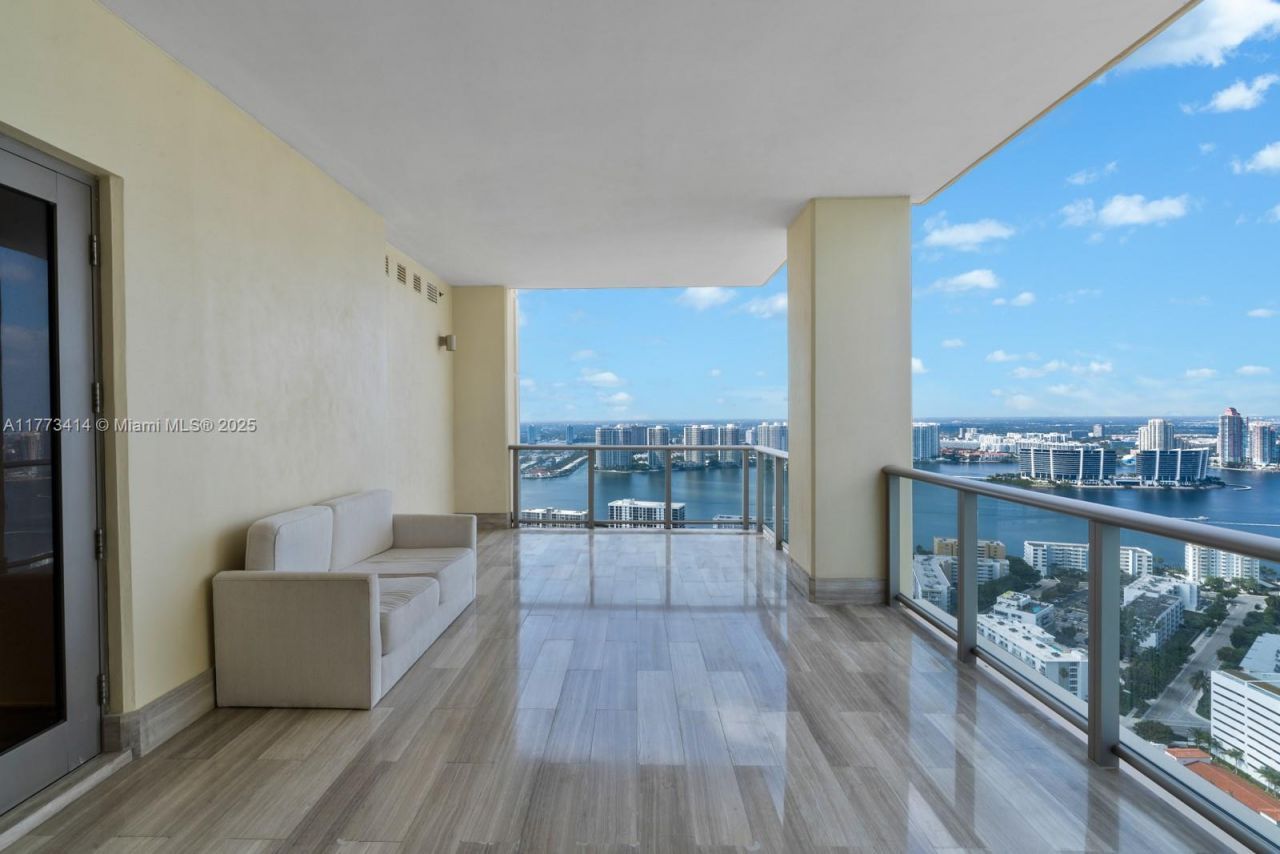 17749 Collins Ave, Unit 3501, Sunny Isles Beach, FL 33160 Photo