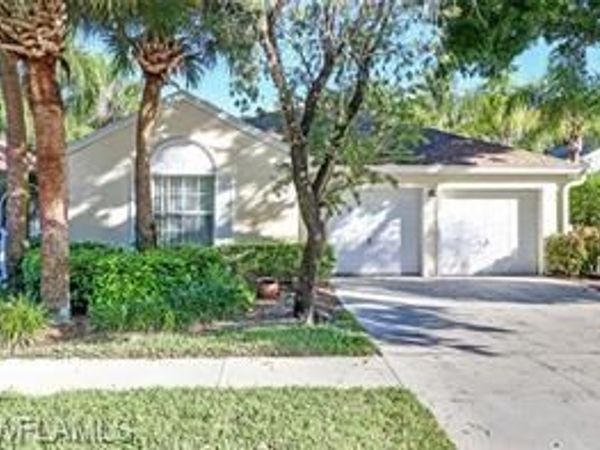 1093 Silverstrand DR, NAPLES, FL 34110