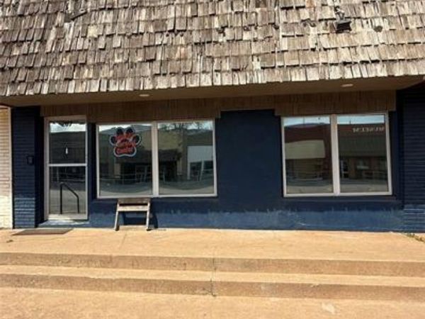 207 W Main Street, Binger, OK 73009
