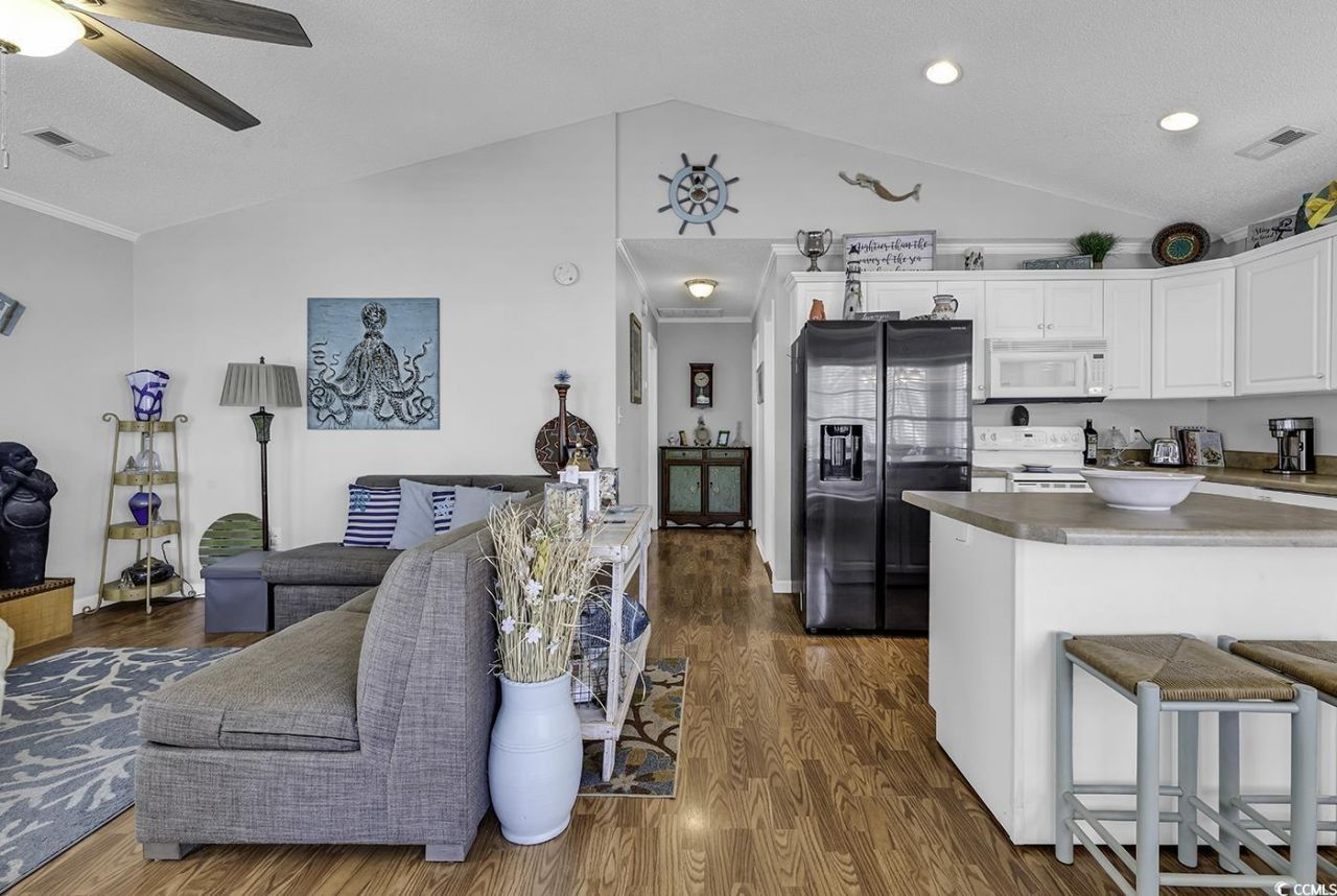 6001-1312 South Kings Hwy. Photo 16