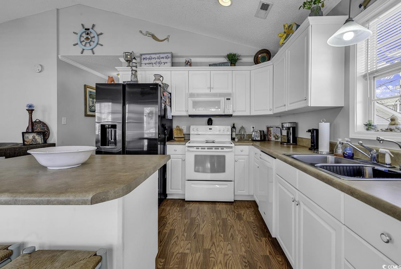 6001-1312 South Kings Hwy. Photo 6