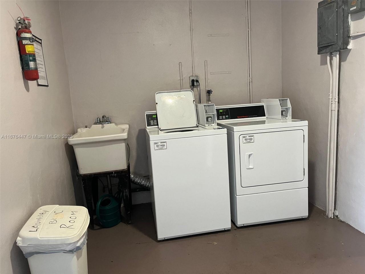 700 Layne Blvd, Unit 124, Hallandale Beach, FL 33009 Photo