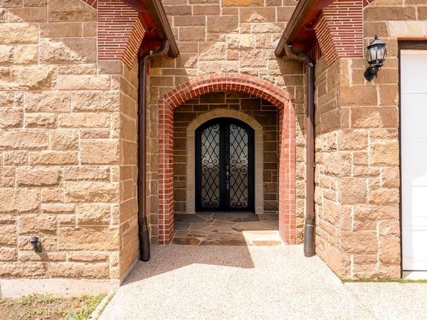 3024 Red Oak Drive, Granbury, TX 76048