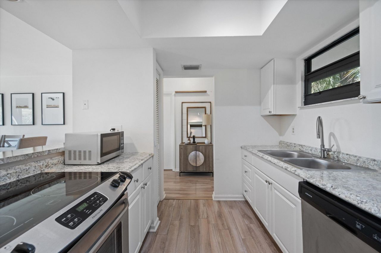 13334 Polo Club Road, Unit 304, Wellington, FL 33414 Photo