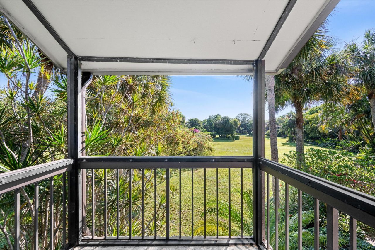 13334 Polo Club Road, Unit 304, Wellington, FL 33414 Photo