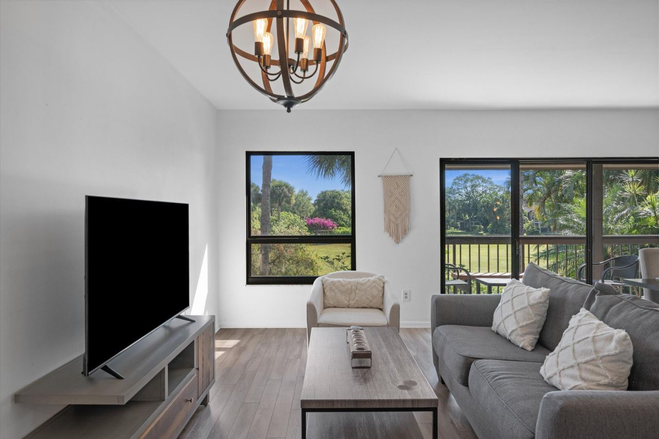 13334 Polo Club Road, Unit 304, Wellington, FL 33414 Photo