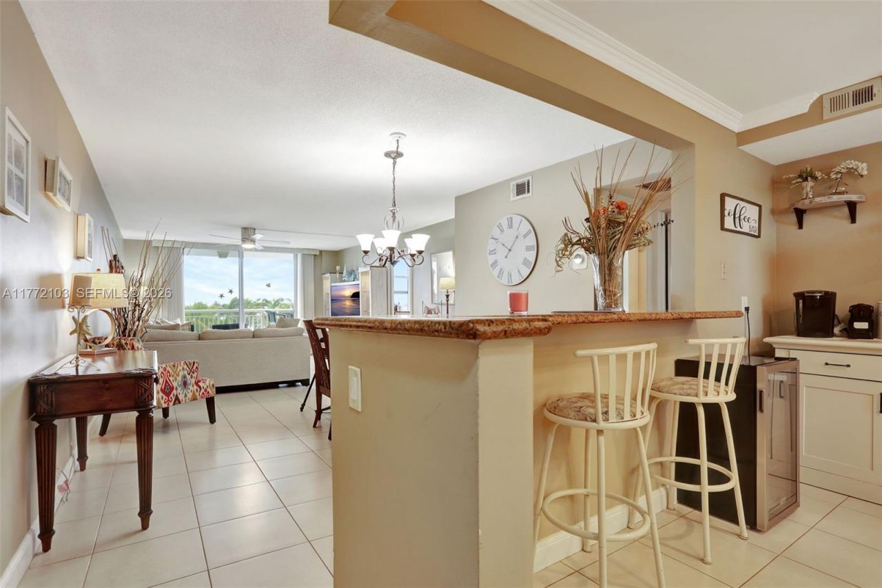 1050 Hillsboro Mile, Unit 403W, Hillsboro Beach, FL 33062 Photo