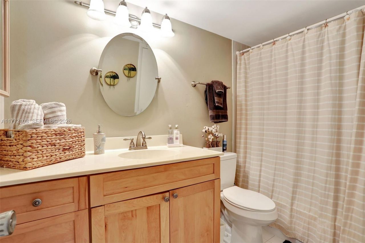 1050 Hillsboro Mile, Unit 403W, Hillsboro Beach, FL 33062 Photo