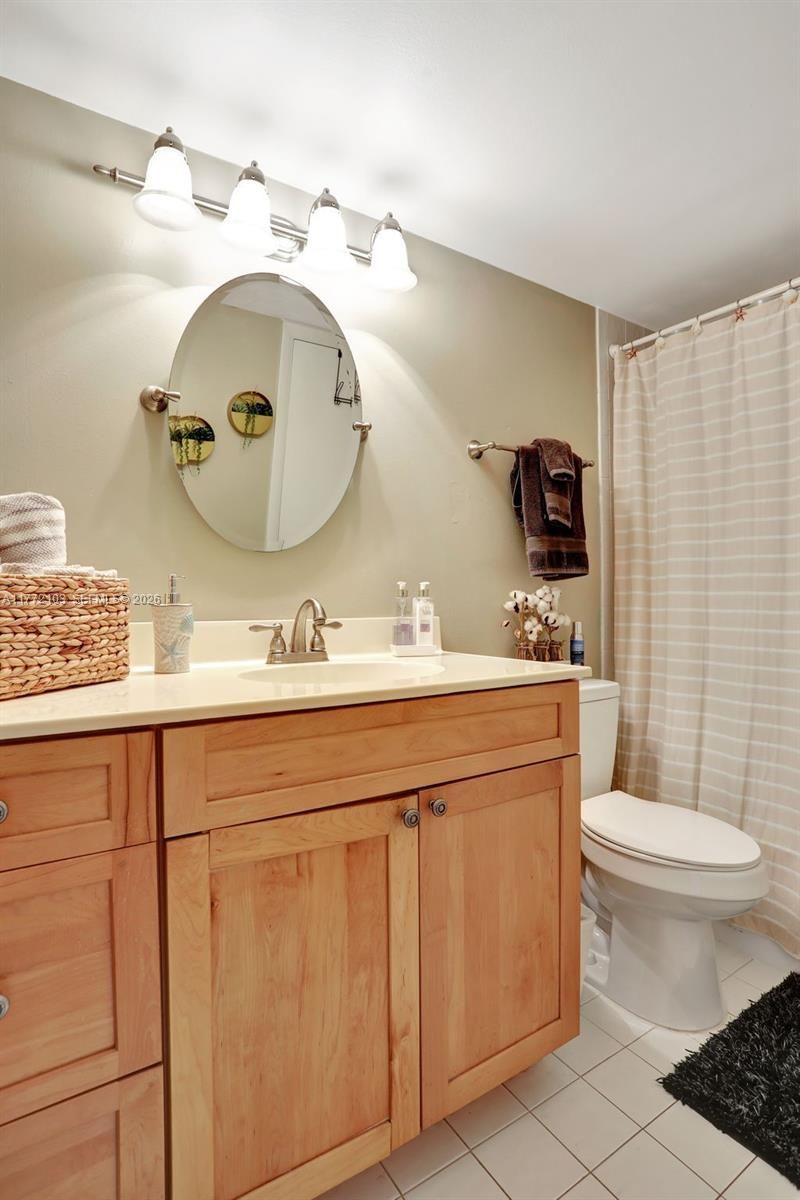 1050 Hillsboro Mile, Unit 403W, Hillsboro Beach, FL 33062 Photo