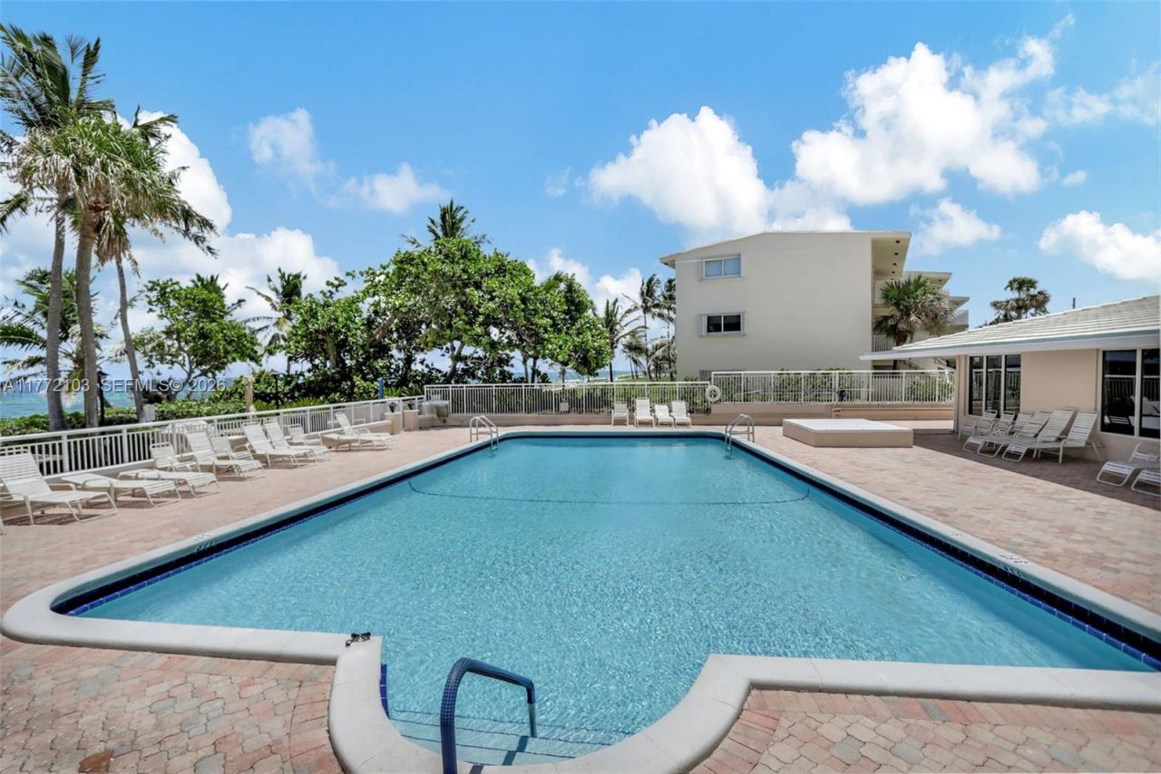 1050 Hillsboro Mile, Unit 403W, Hillsboro Beach, FL 33062 Photo