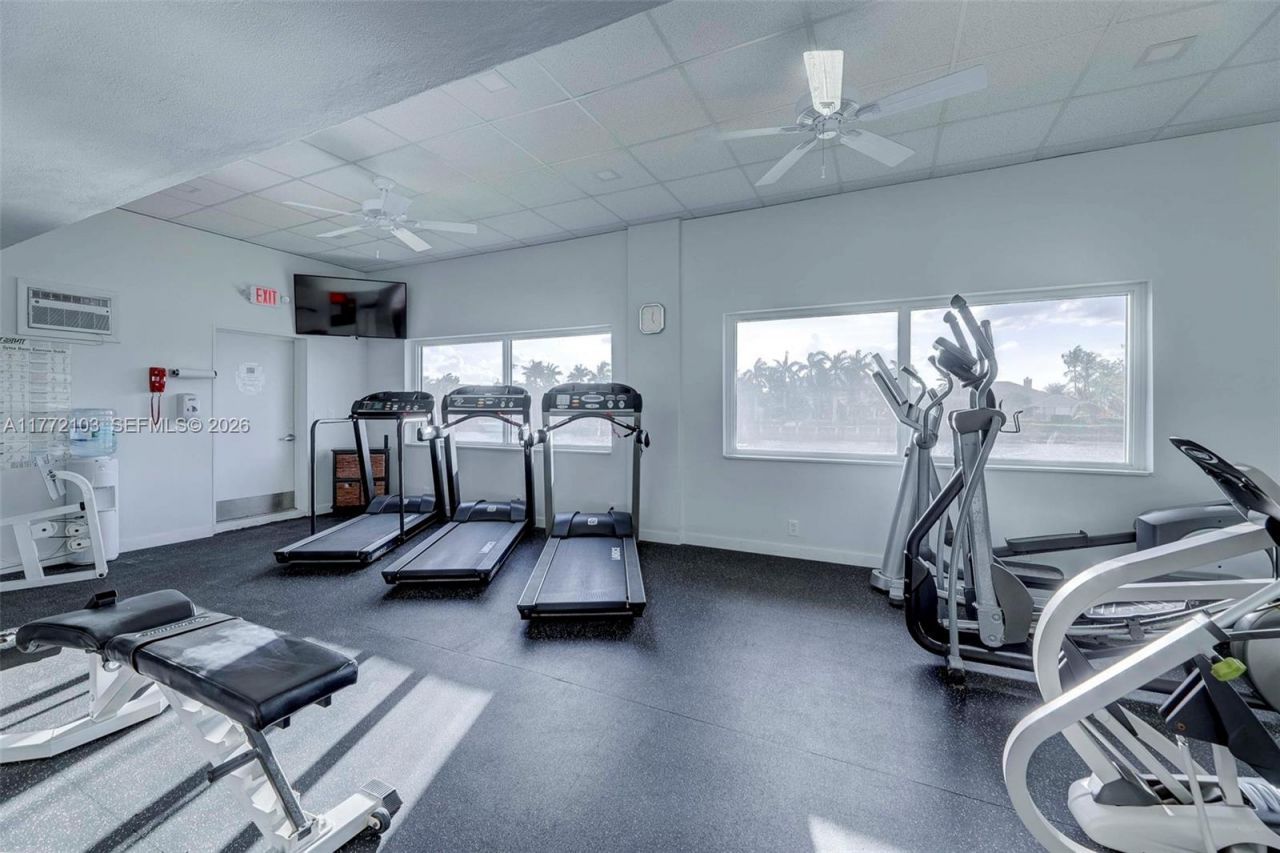 1050 Hillsboro Mile, Unit 403W, Hillsboro Beach, FL 33062 Photo