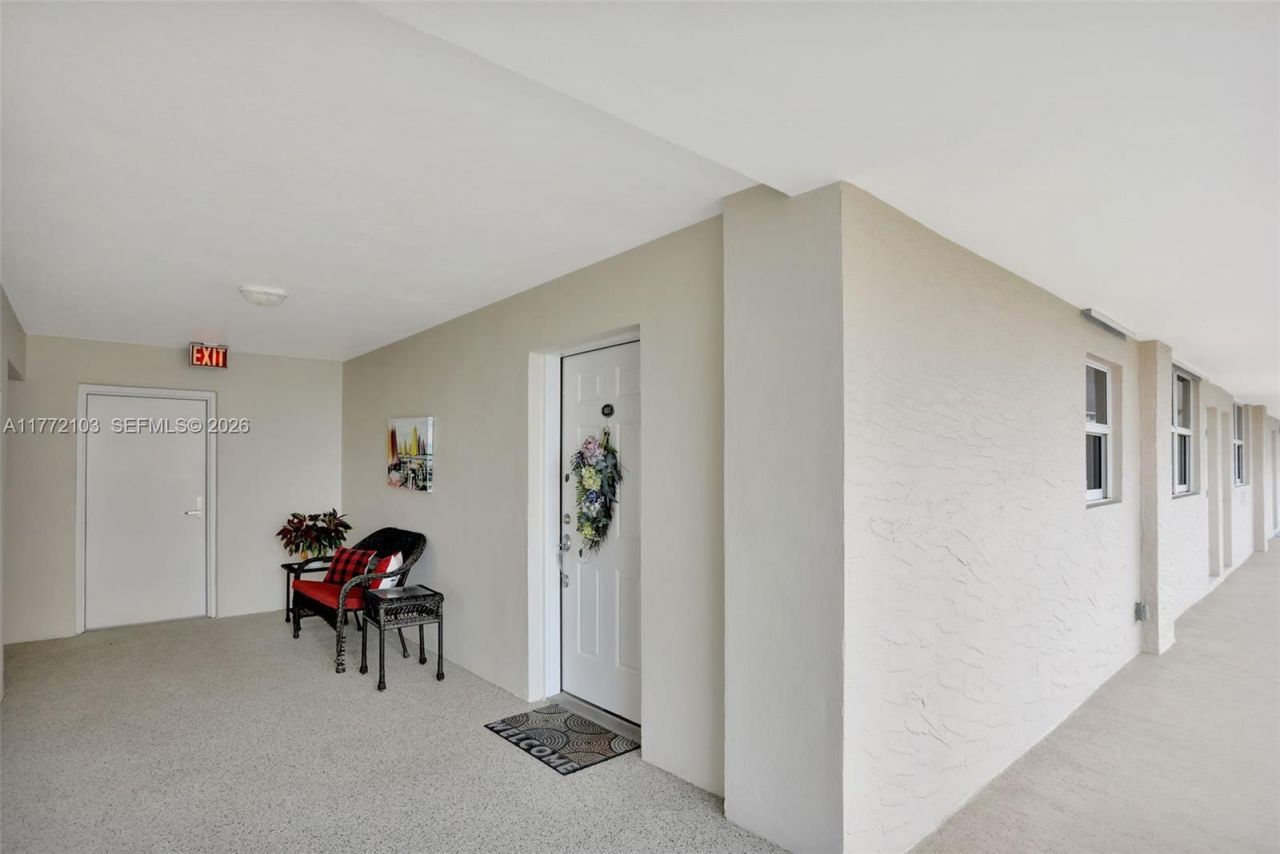 1050 Hillsboro Mile, Unit 403W, Hillsboro Beach, FL 33062 Photo