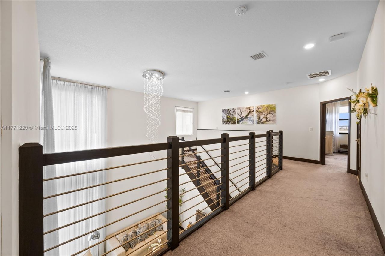 15742 NW 88th Ave, Miami Lakes, FL 33018 Photo