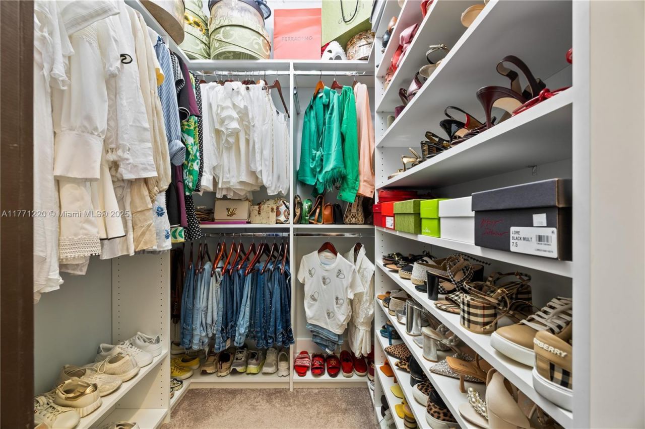 15742 NW 88th Ave, Miami Lakes, FL 33018 Photo