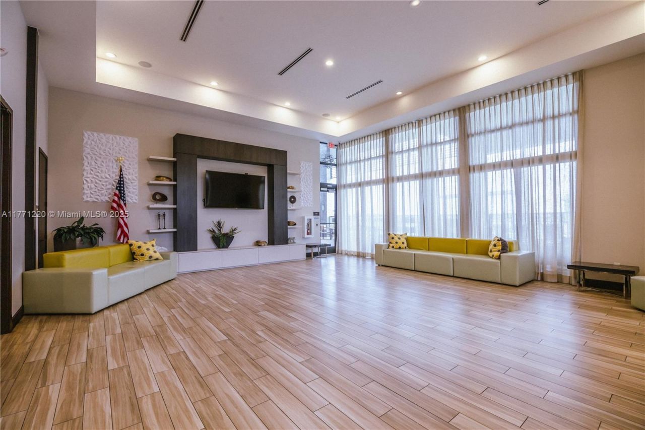 15742 NW 88th Ave, Miami Lakes, FL 33018 Photo