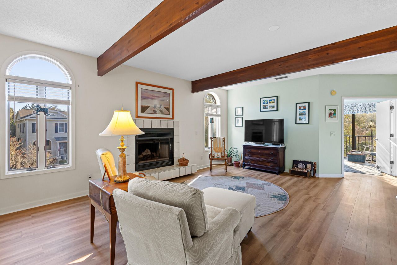 3005 Ocean Winds Drive Photo 12