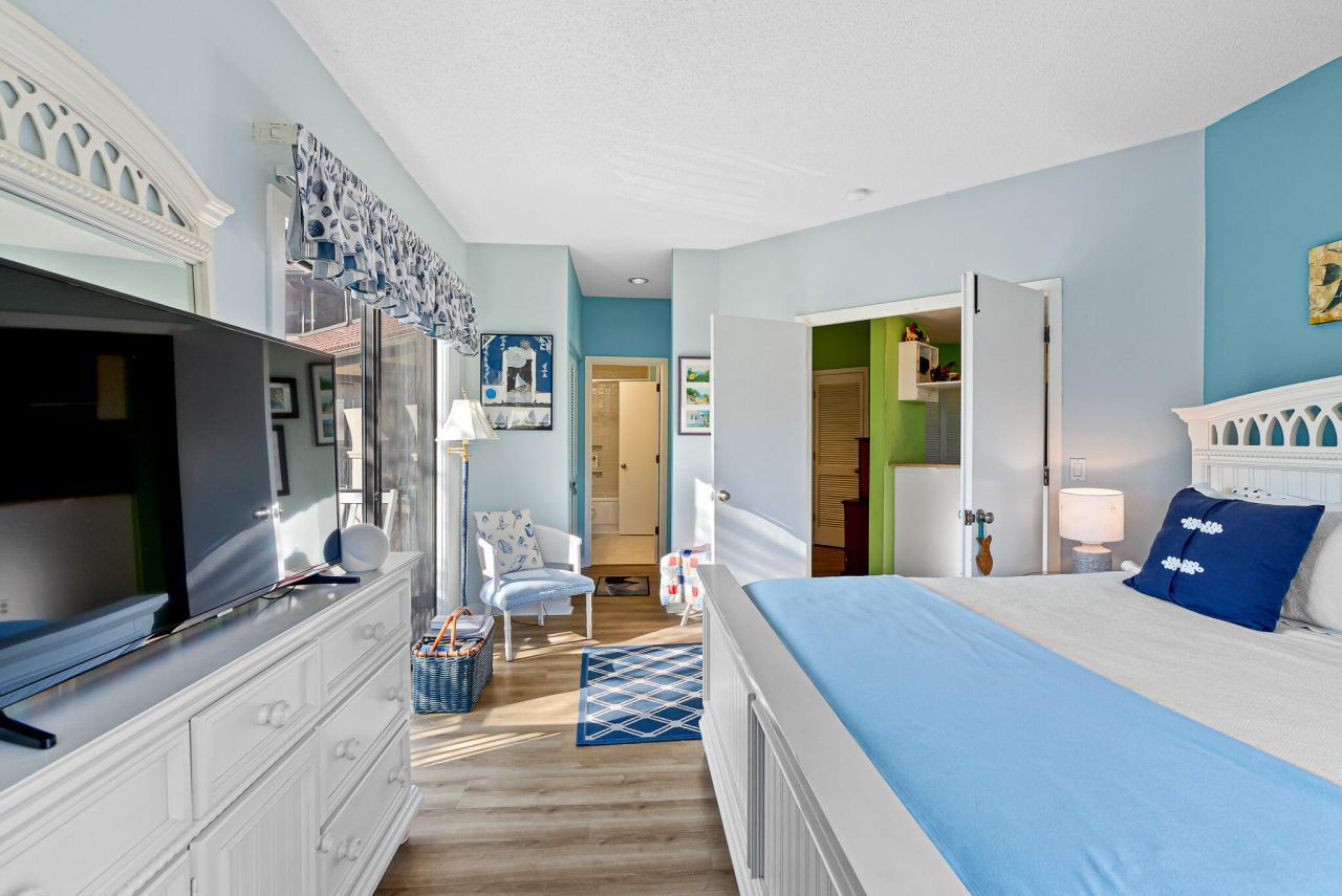 3005 Ocean Winds Drive Photo 24