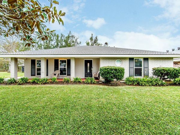 318 Estate Dr, Houma, LA 70364