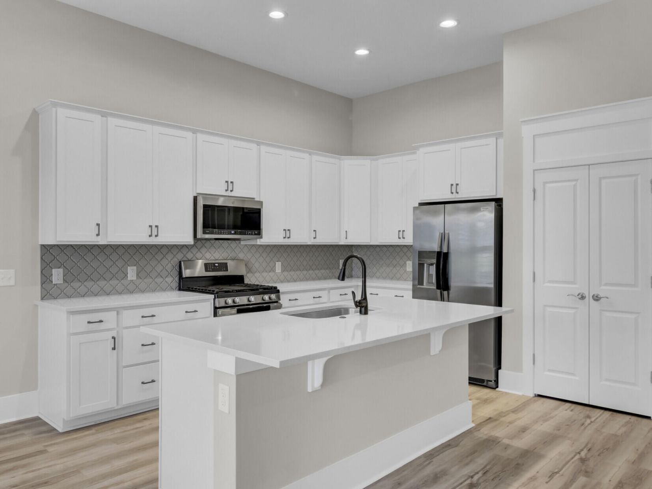 253 River Martin Court Photo 9