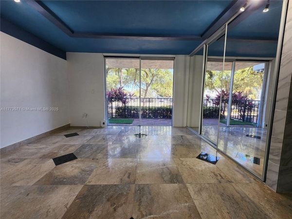 12500 NE 15th Ave, Unit 112, North Miami, FL 33161