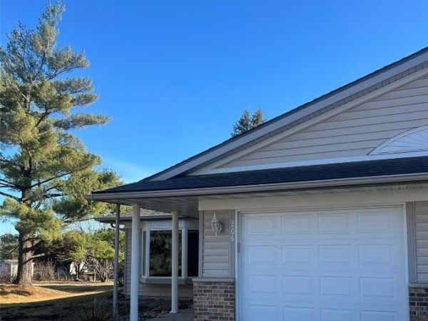 206 13th Street, Vinton, IA 52349