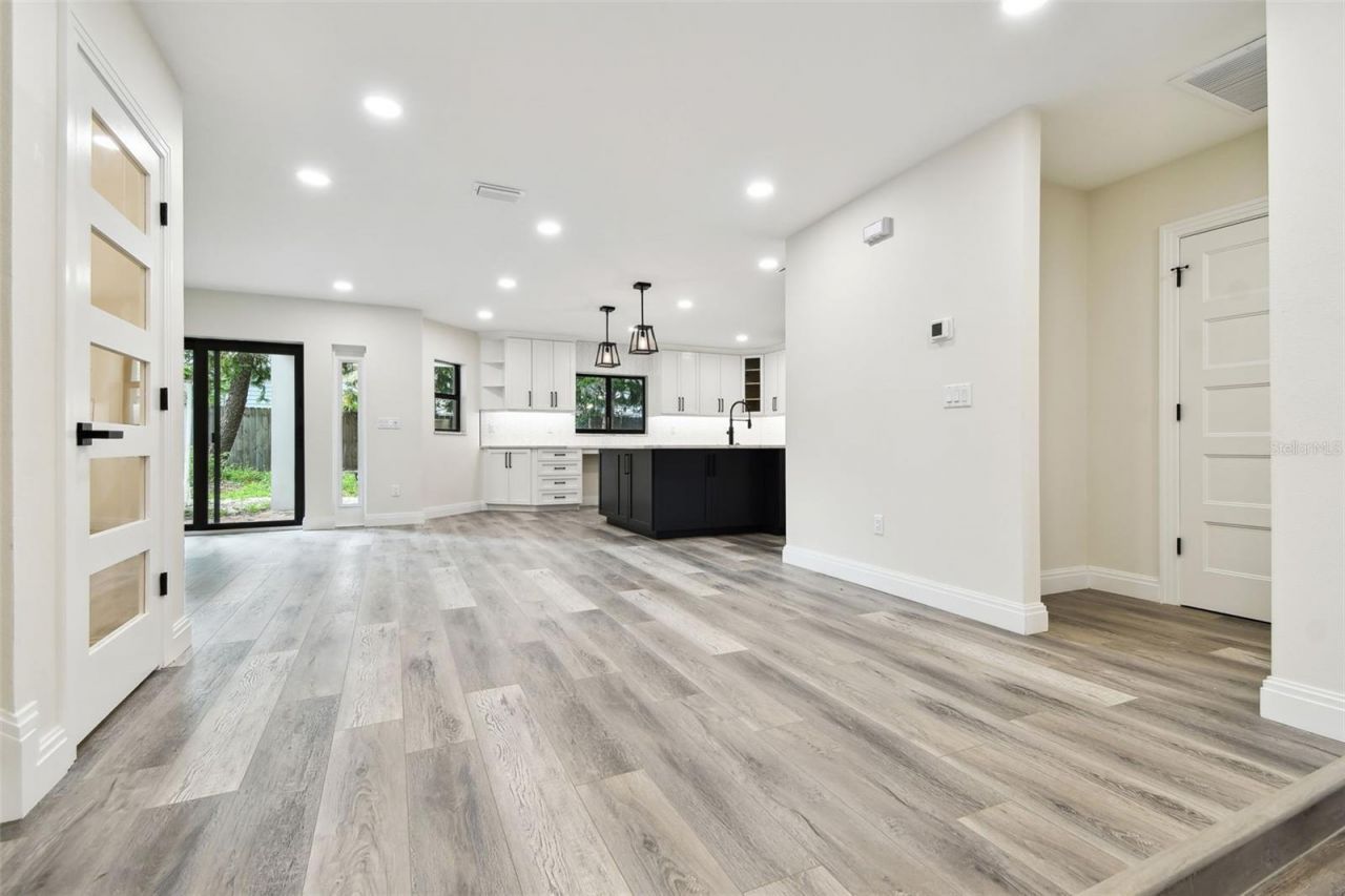 1045 Jesse Avenue, Safety Harbor, FL 34695 Photo