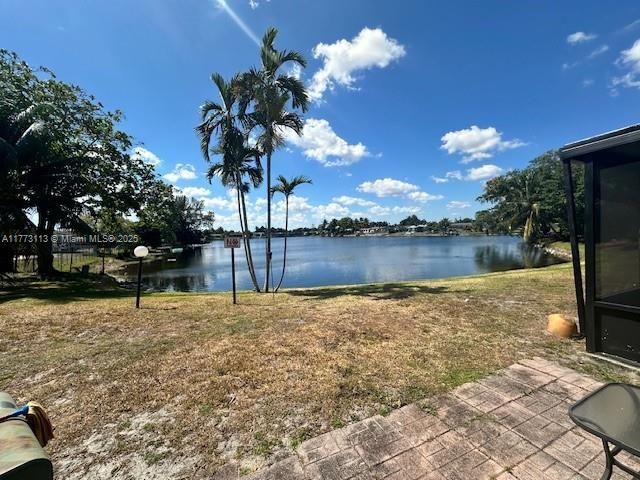 8920 Palm Tree Ln, Unit 8920, Pembroke Pines, FL 33024 Photo