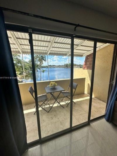 8920 Palm Tree Ln, Unit 8920, Pembroke Pines, FL 33024 Photo