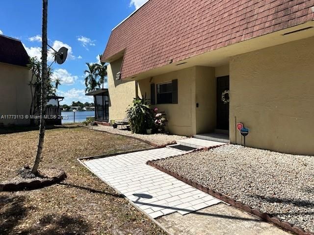 8920 Palm Tree Ln, Unit 8920, Pembroke Pines, FL 33024 Photo