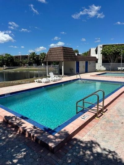 8920 Palm Tree Ln, Unit 8920, Pembroke Pines, FL 33024 Photo