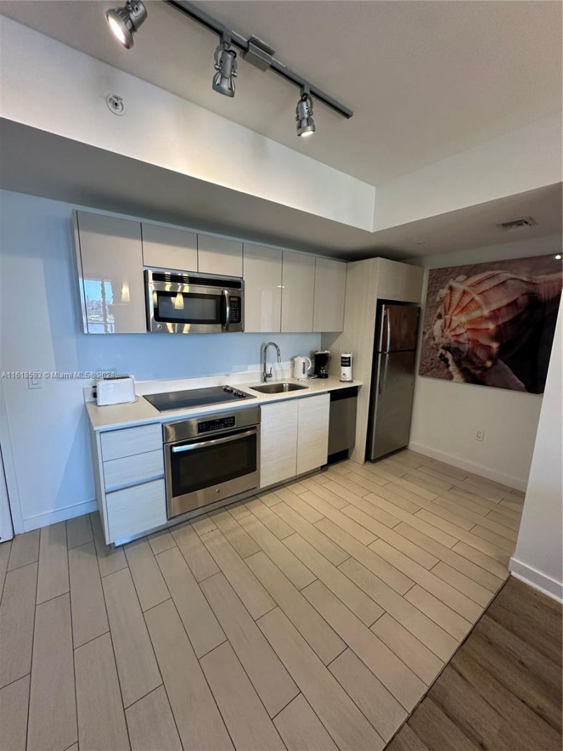 2602 E Hallandale Beach Blvd, Unit R807, Hallandale Beach, FL 33009 Photo