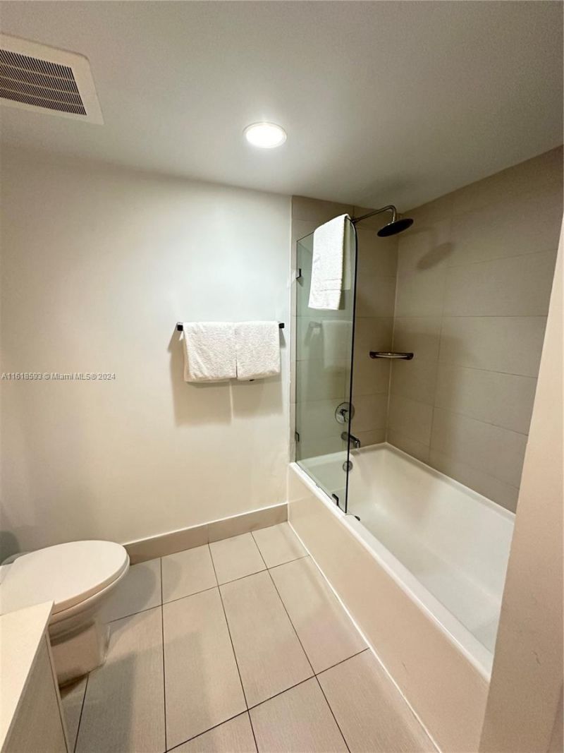 2602 E Hallandale Beach Blvd, Unit R807, Hallandale Beach, FL 33009 Photo